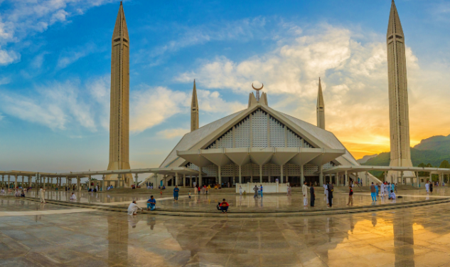 What Border is Inbetween Pakistan and Kazakhatan